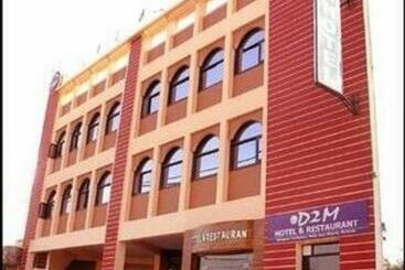هتل D2m  And Restaurant