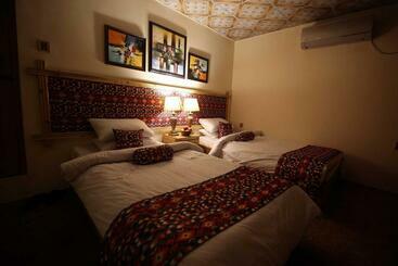 استراحتگاه Oak Residency