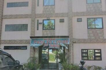 ホテル Pasilyo Lodge & Surf Baler Aurora