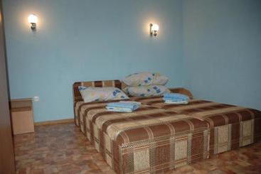 تختخواب و صبحانه Guest House Comfort