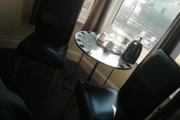 هتل Station Guest House