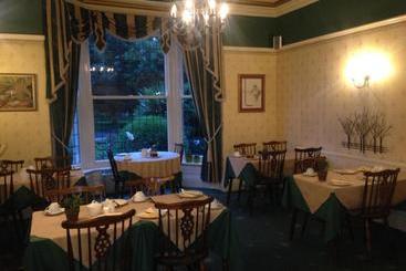 هتل Rostrevor   Guest House