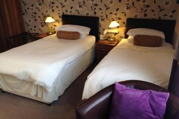 هتل Rostrevor   Guest House