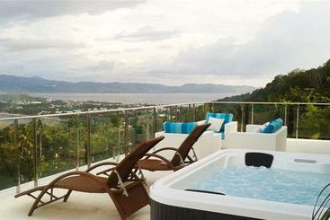 Tanawin Resort And Luxury Apartments