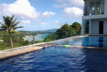 Tanawin Resort And Luxury Apartments