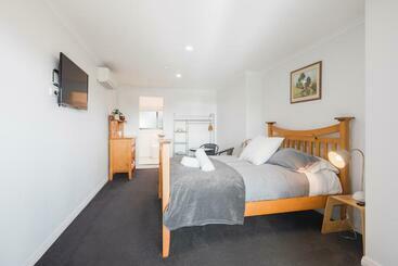 ペンション Ananda 3   Bliss In Corinella With Ocean Views