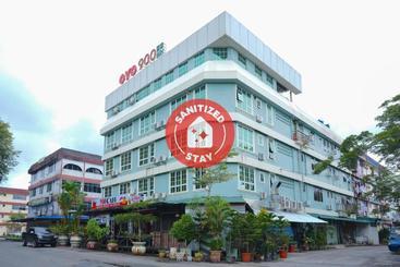 هتل 900 Inn