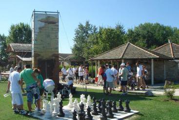 هتل Achilles Park