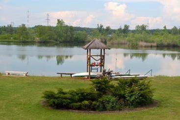 هتل Achilles Park