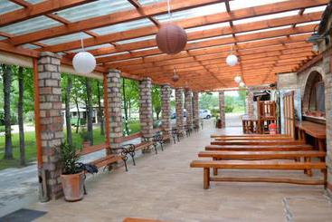 هتل Achilles Park