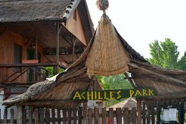 هتل Achilles Park