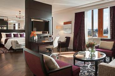 هتل Four Seasons  Moscow