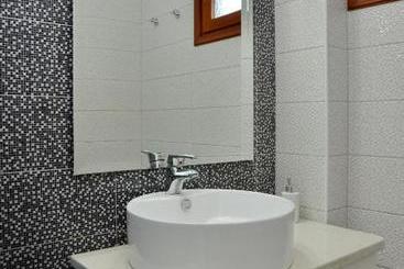 Veronica Studios