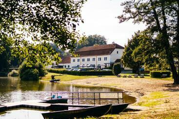 호텔 Resort Lesák