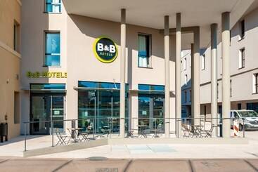B&b Hotel Toulon Centre Gare