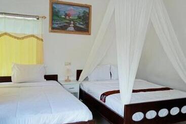 هتل Moni Mahalika