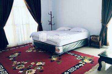 호텔 Wisma Suci Syariah Polewali Mandar Mitra Reddoorz