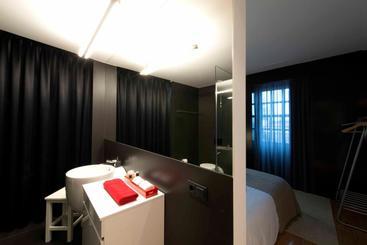 Arc My Otel