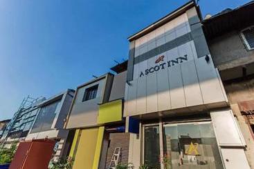 בית מלון כפרי Ascot Inn