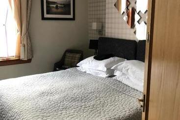 هتل Pitreavie Guest House