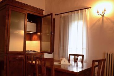 هتل Agriturismo Le Due Torri Ponte Pazienza