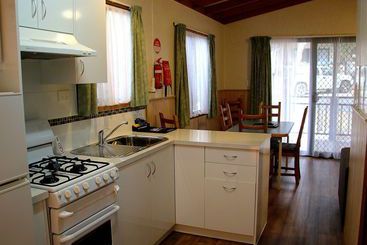 هتل Anglesea Family Caravan Park