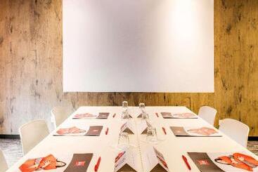 בית מלון כפרי Ibis Montceau Les Mines