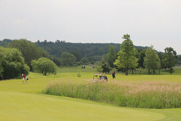 هتل Magnolia Park , Golf & Country Club