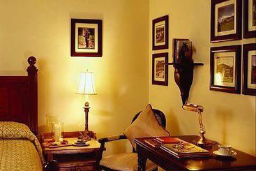 هتل Coblentz Inn Boutique