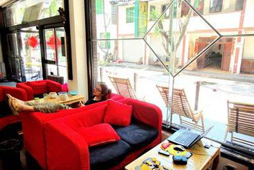 هتل Dengba Hostel Mt. Emei