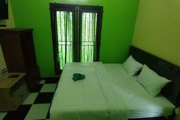 بنسيون Reddoorz Near Rsud Kebumen 2