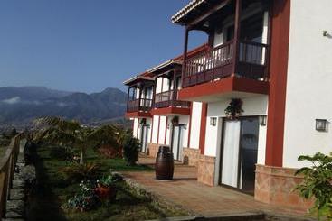 Apartamentos Fuente La Teja & Spa