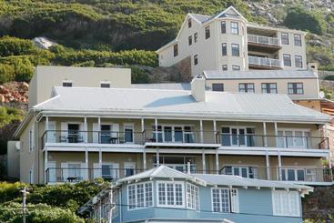Moonglow Guest House - Simon Stown