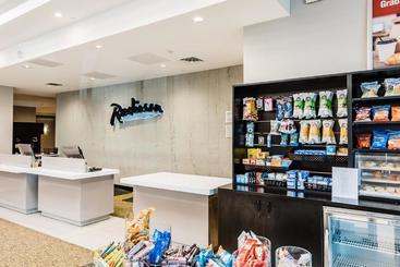 هتل Radisson  Denver Aurora