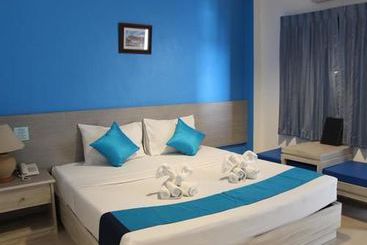 هتل Twin Inn