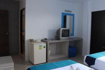 هتل Twin Inn