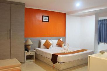 هتل Twin Inn