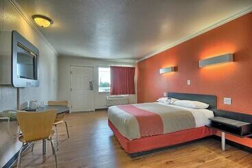 Motel 6lima, Oh