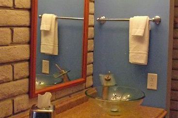 مُتل Greystone Inn