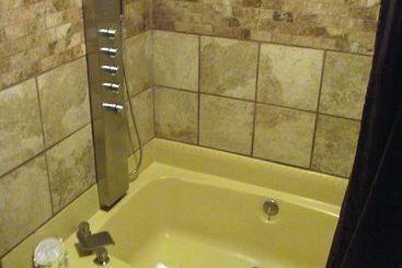 مُتل Greystone Inn