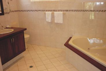 استراحتگاه Karma Chalets And Karisma Spa