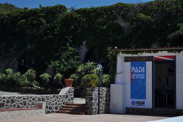 Hotel Ustica Punta Spalmatore
