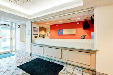 مُتل Park Inn By Radisson, Aurora