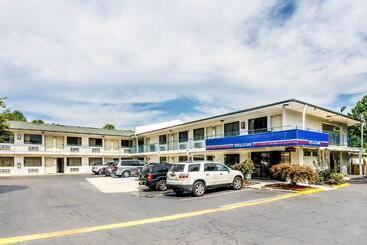 فندق على الطريق Rodeway Inn Winston Salem Route 52