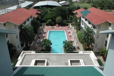Velan Hotel Greenfields
