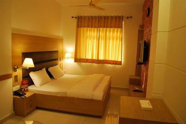 هتل Arina Inn