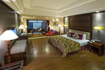 هتل Country Garden Silver Beach