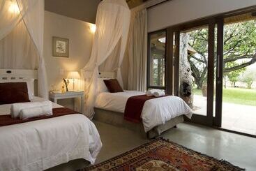 膳宿费 Khaya Ndlovu Safari Manor