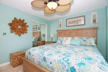 Апартаменты Tropic Terrace Resort #26   Beach View Suite