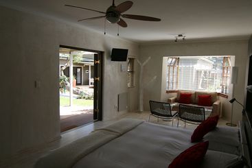 تختخواب و صبحانه Brigadoon Guesthouse